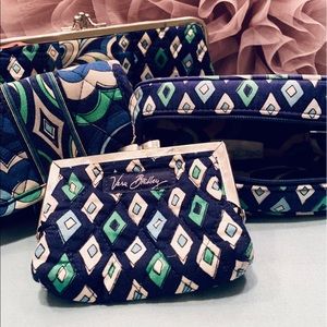 Vera Bradley. Wallet.